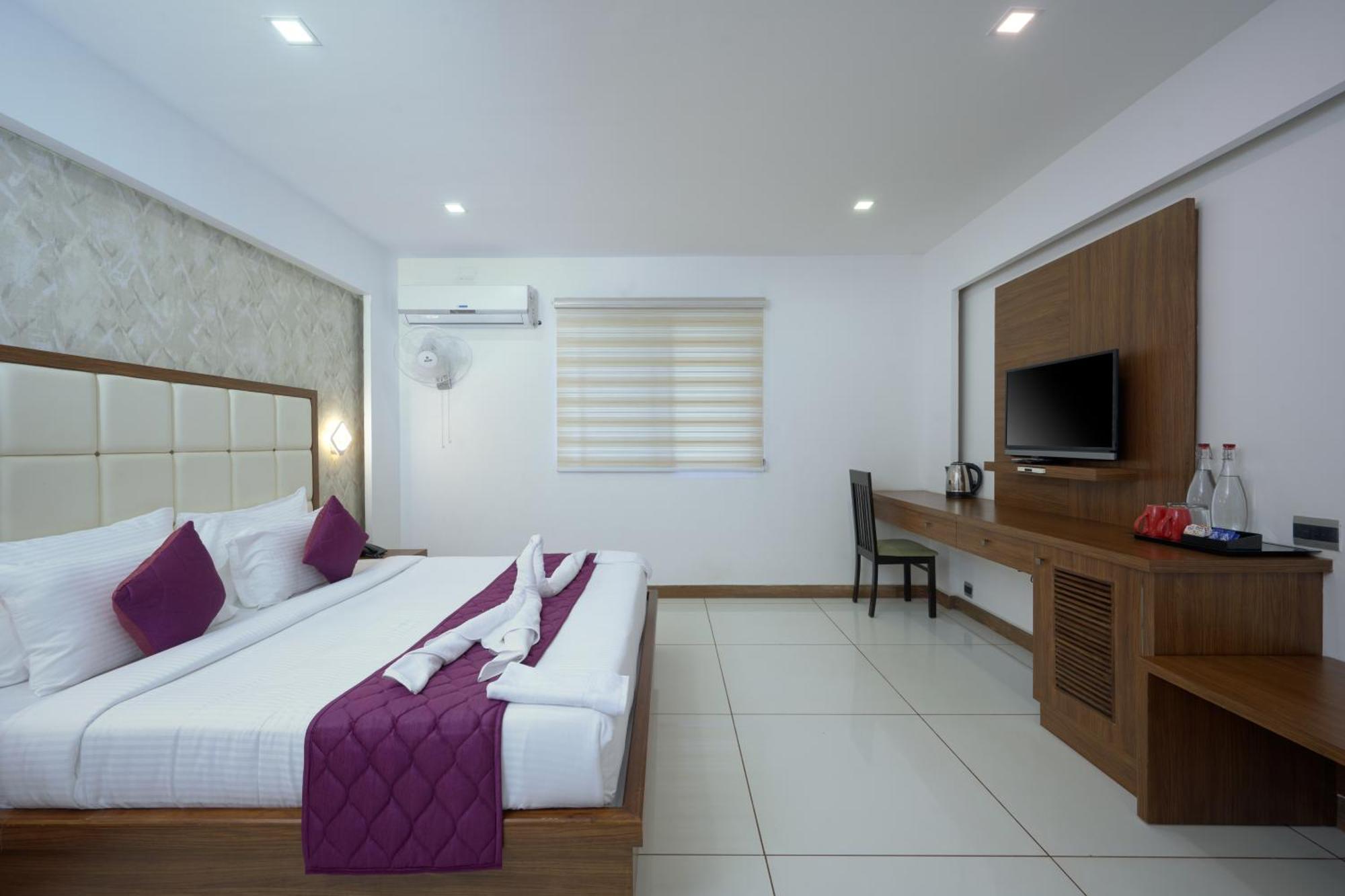 Hotel Tiger Trails Thekkady Esterno foto